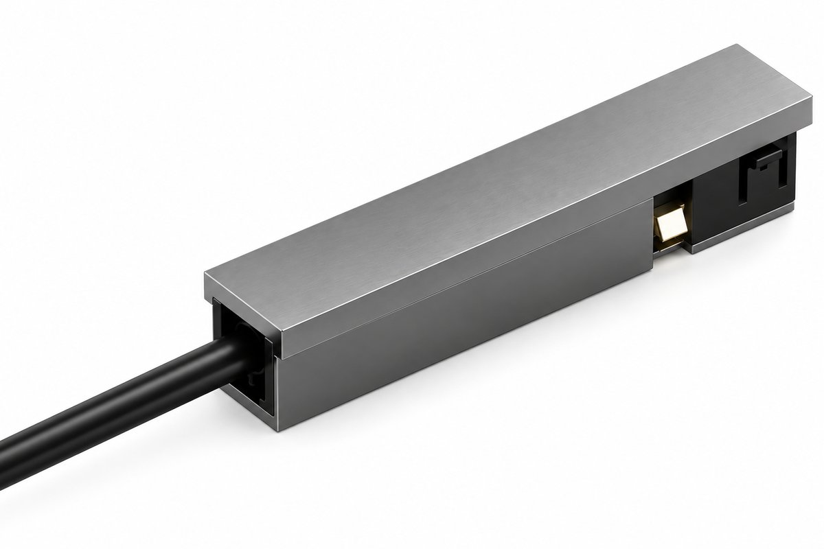 Napojni priključak za magnetnu šinu crni